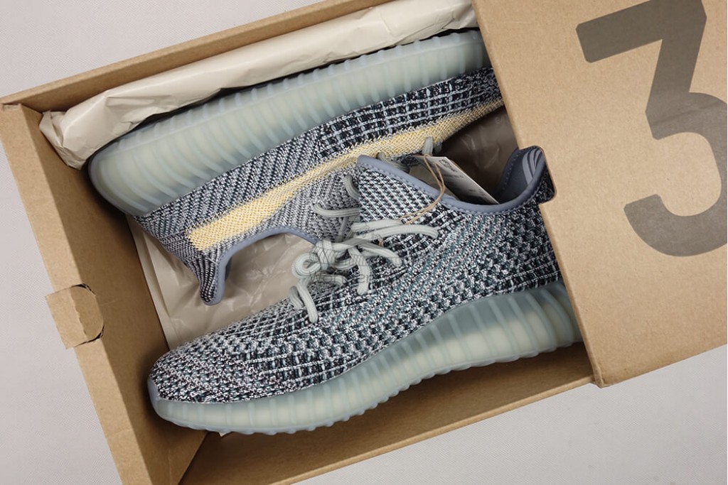 yeezy boost 350 v2 ash blue