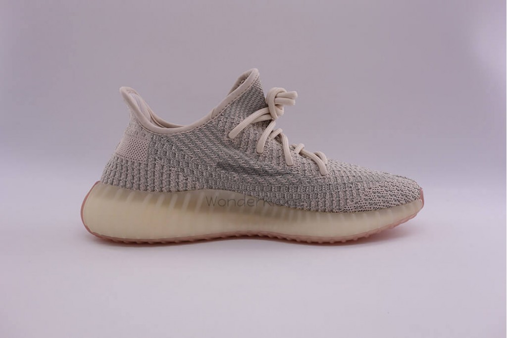 yeezy boost 350 v2 citrin (non reflective)