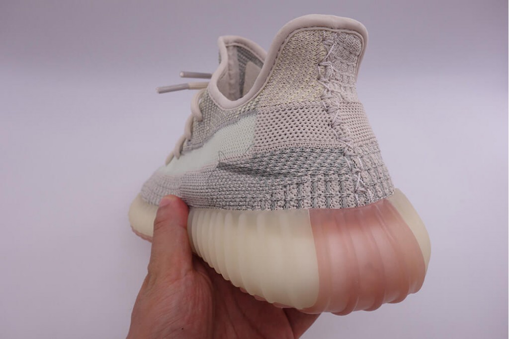 yeezy boost 350 v2 citrin (non reflective)