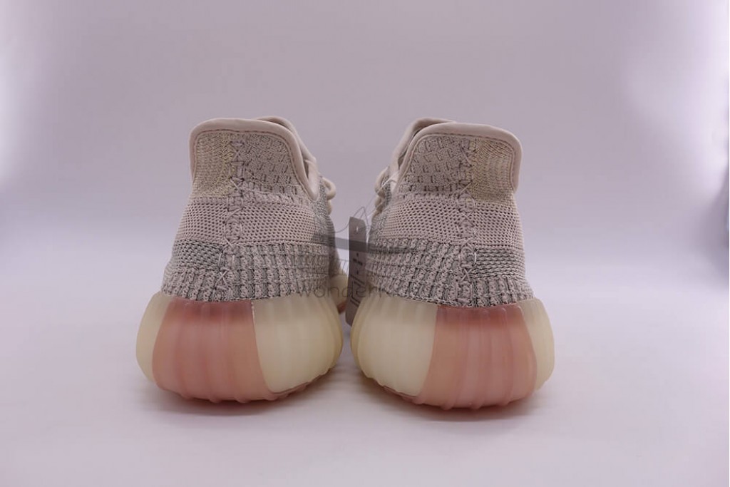 yeezy boost 350 v2 citrin (non reflective)