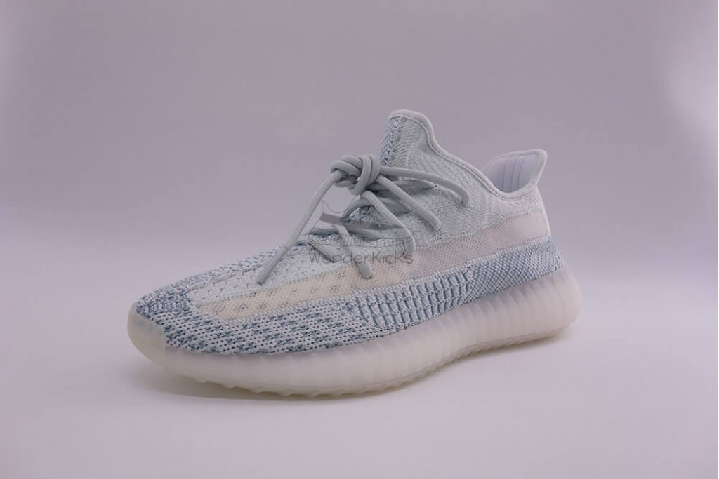 yeezy boost 350 v2 cloud white (non reflective)