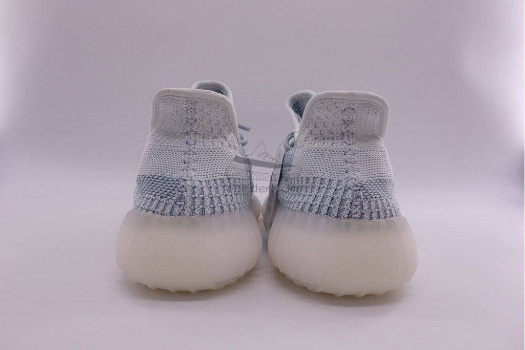 yeezy boost 350 v2 cloud white (non reflective)