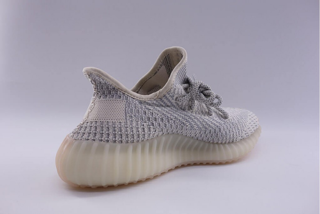 yeezy boost 350 v2 lundmark (non reflective)