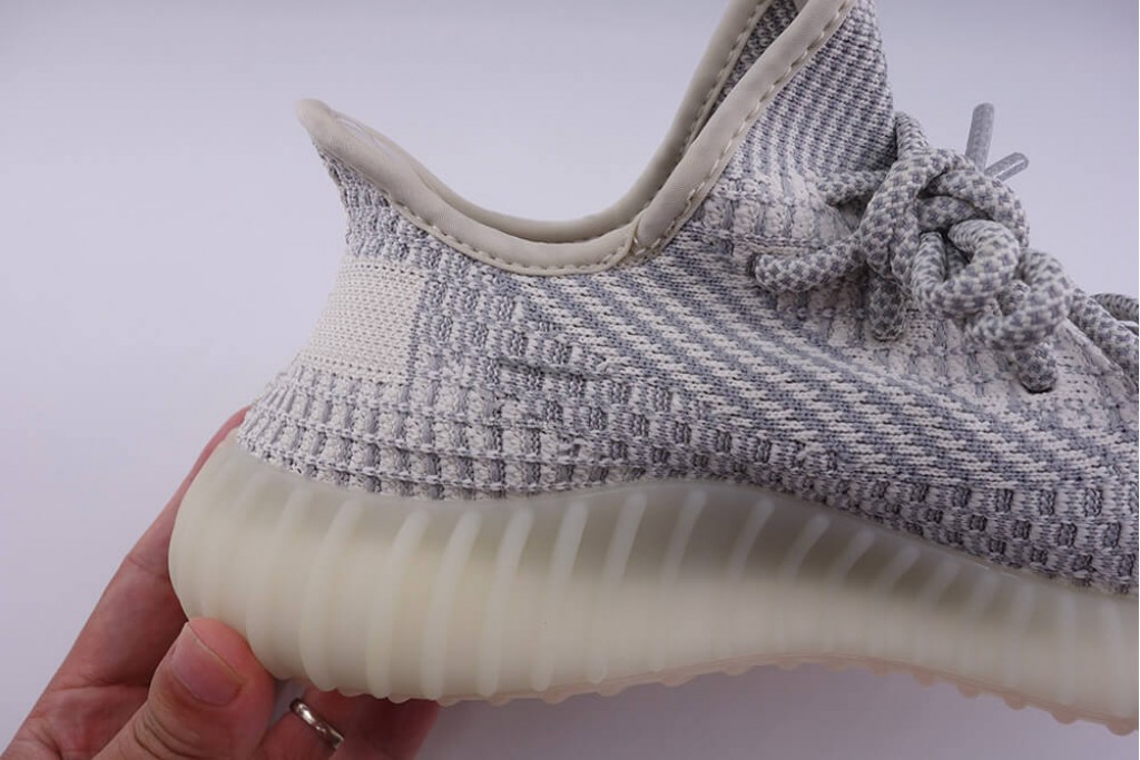 yeezy boost 350 v2 lundmark (non reflective)