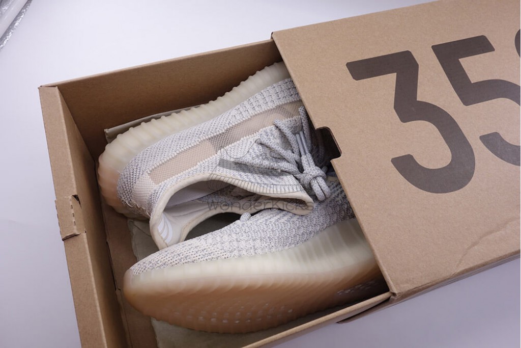 yeezy boost 350 v2 lundmark reflective