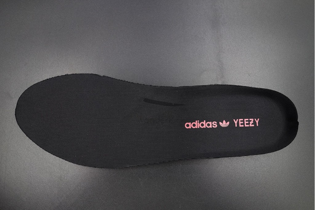 yeezy boost 350 v2 core black red