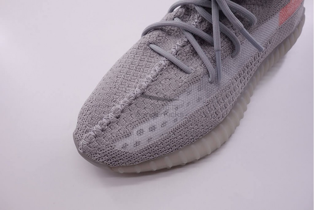 yeezy boost 350 v2 tail light