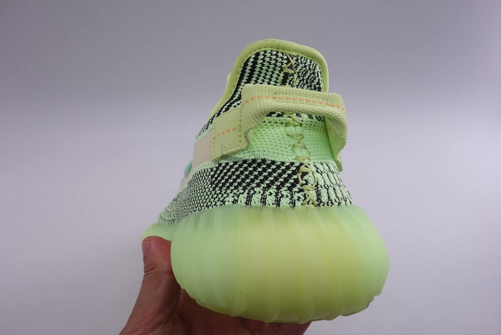 yeezy boost 350 v2 yeezreel (non reflective)