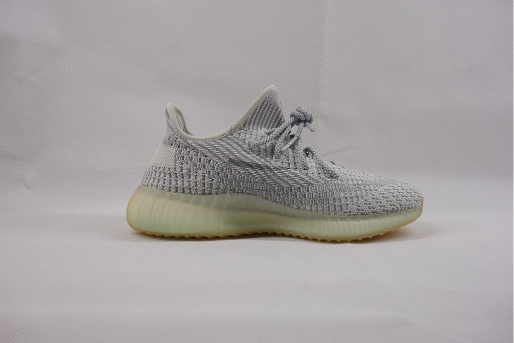 yeezy boost 350 v2 yeshaya (non reflective)