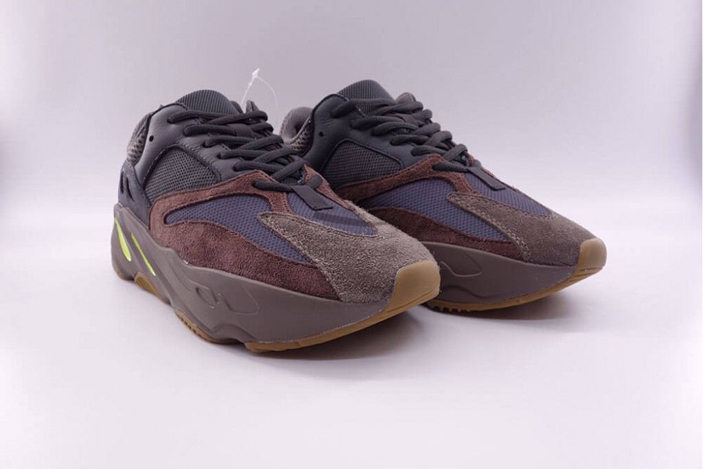 yeezy boost 700 mauve