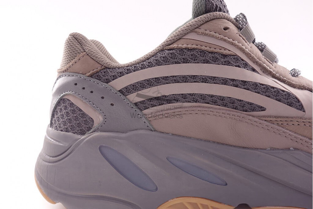 yeezy boost 700 v2 geode