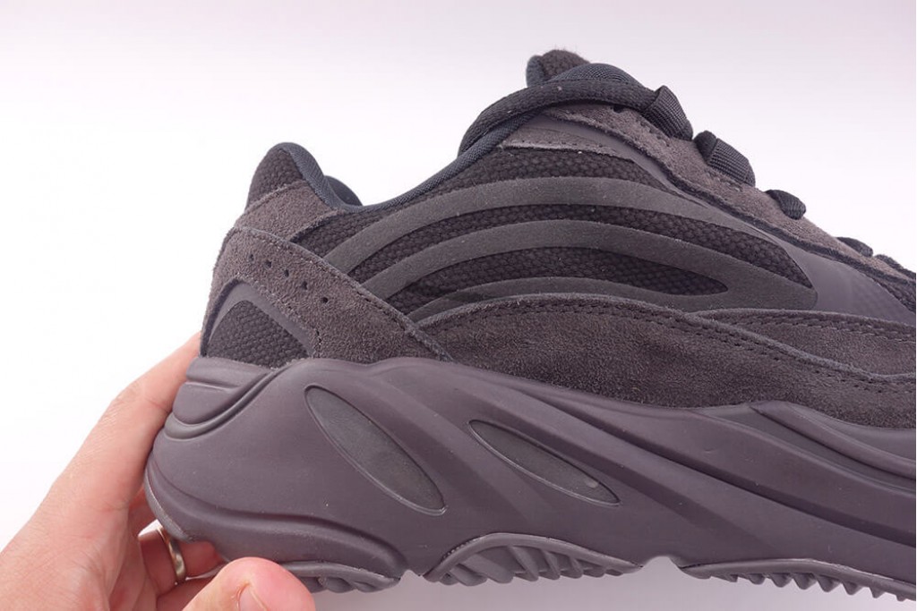 yeezy boost 700 v2 vanta