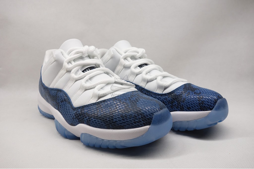 air jordan 11 retro low snake navy (2019)