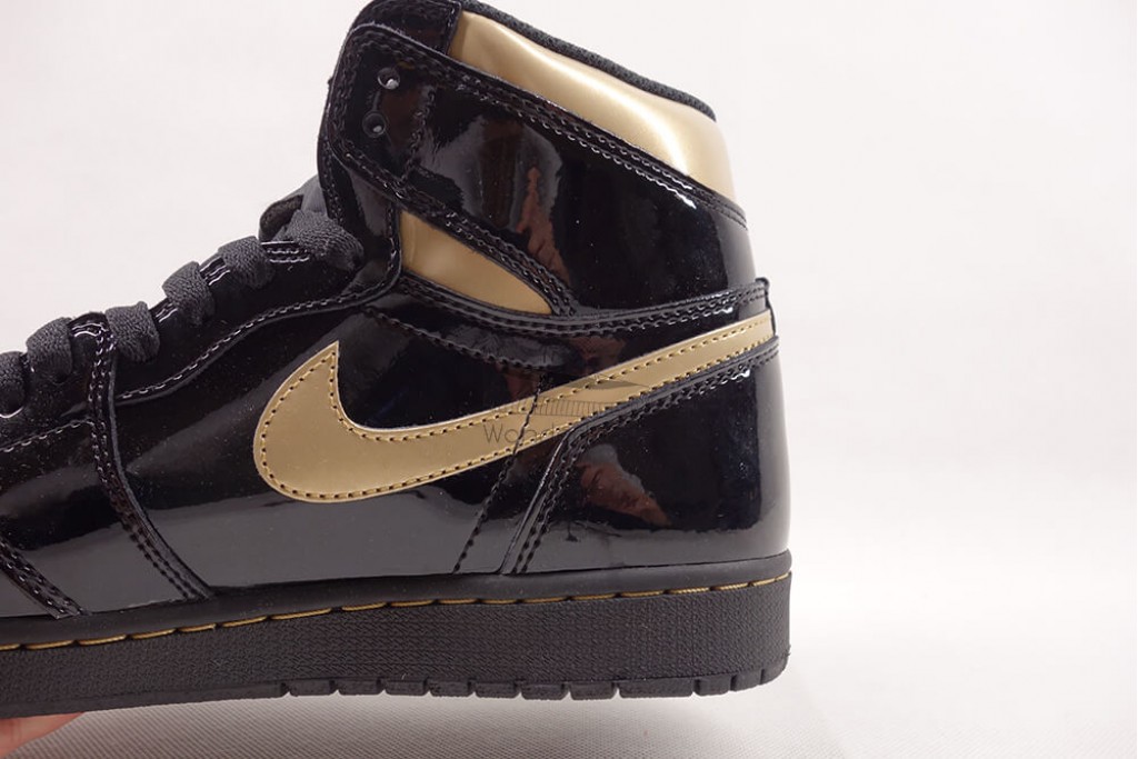 air jordan 1 retro high black metallic gold (2020)