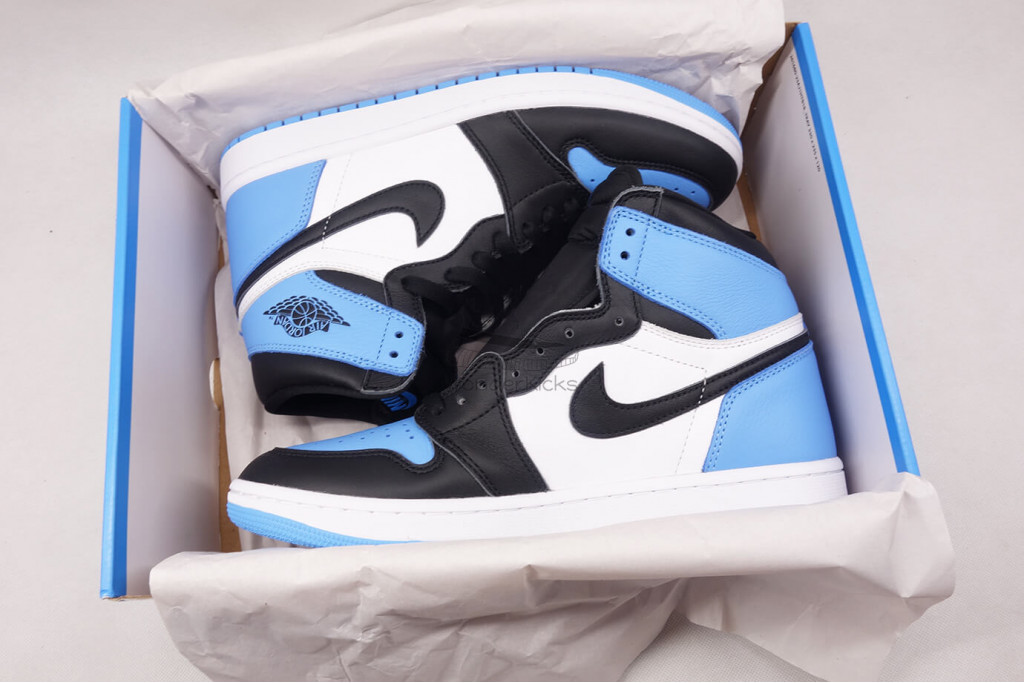 air jordan 1 retro high og unc toe