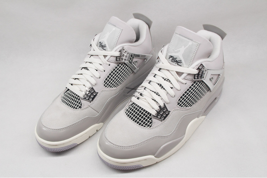 air jordan 4 retro frozen moments