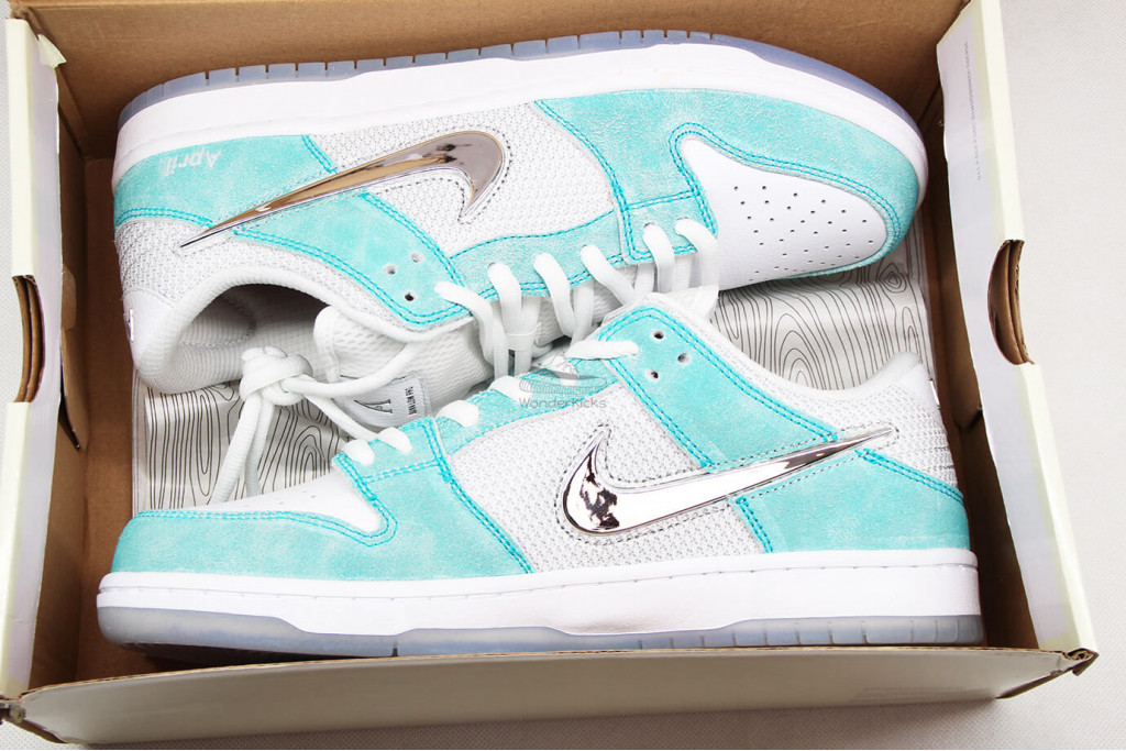 sb dunk low april skateboards