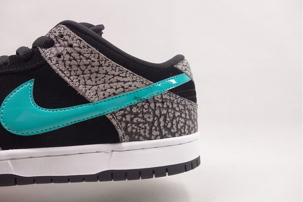 sb dunk low atmos elephant