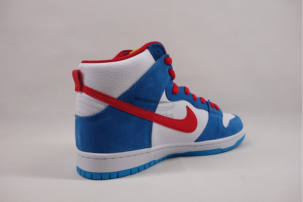 dunk sb high doraemon