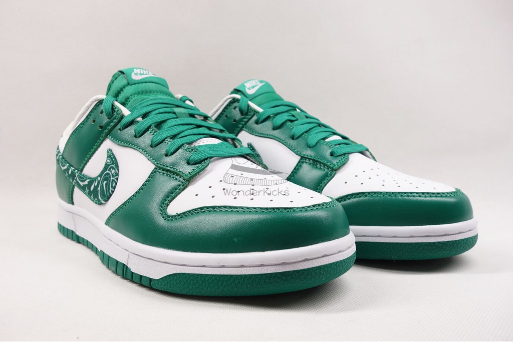 dunk low essential paisley pack green