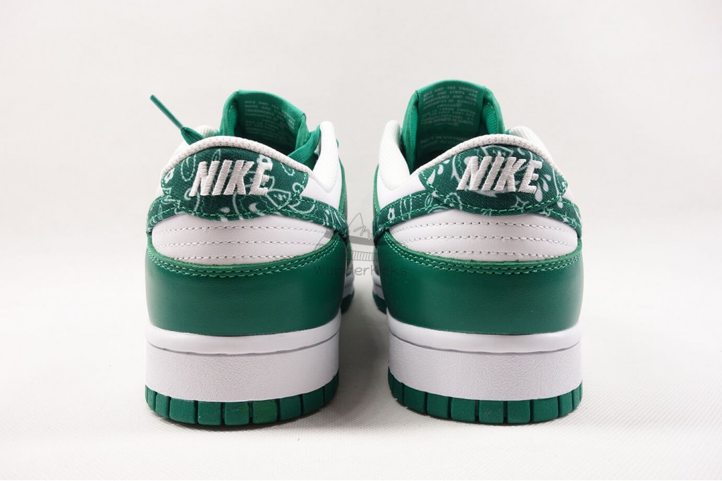 dunk low essential paisley pack green