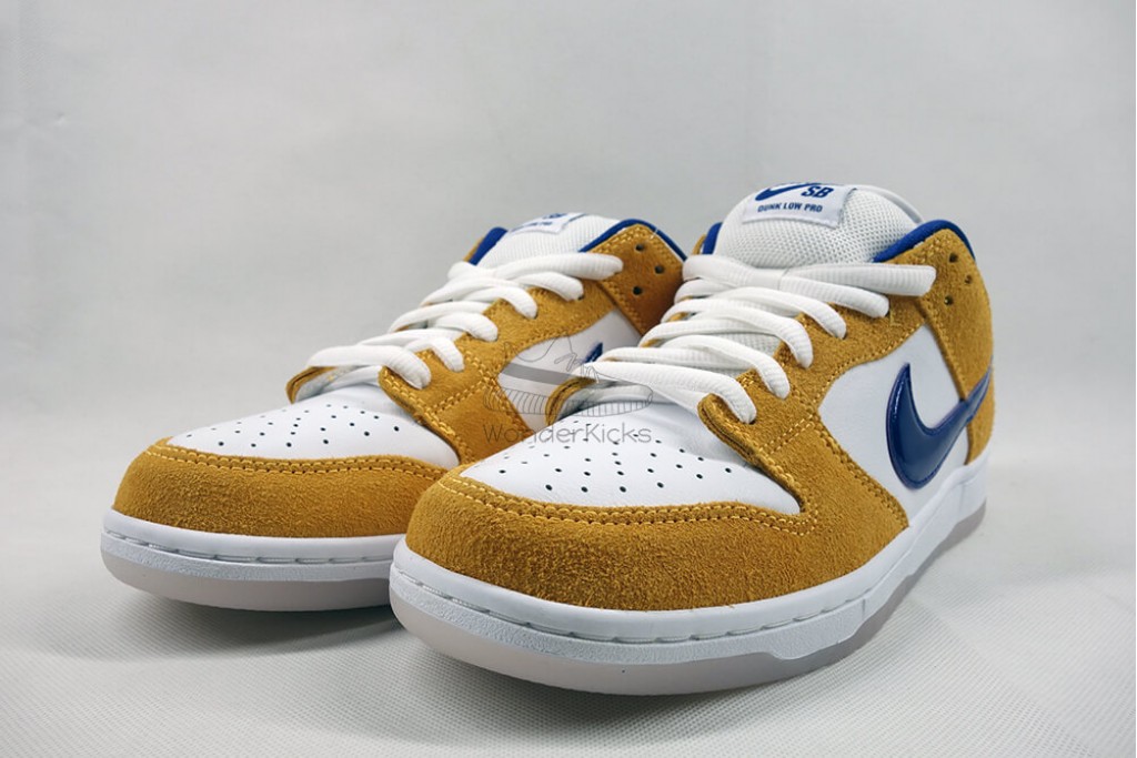 sb dunk low laser orange