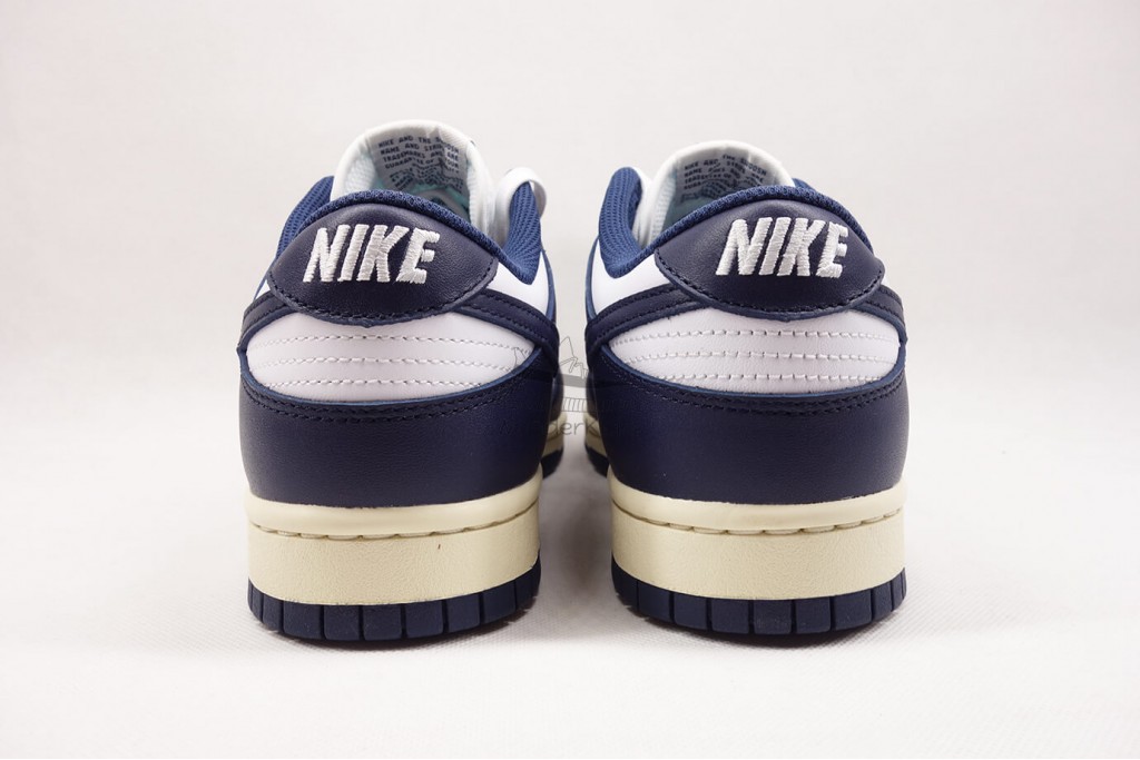 dunk low vintage navy