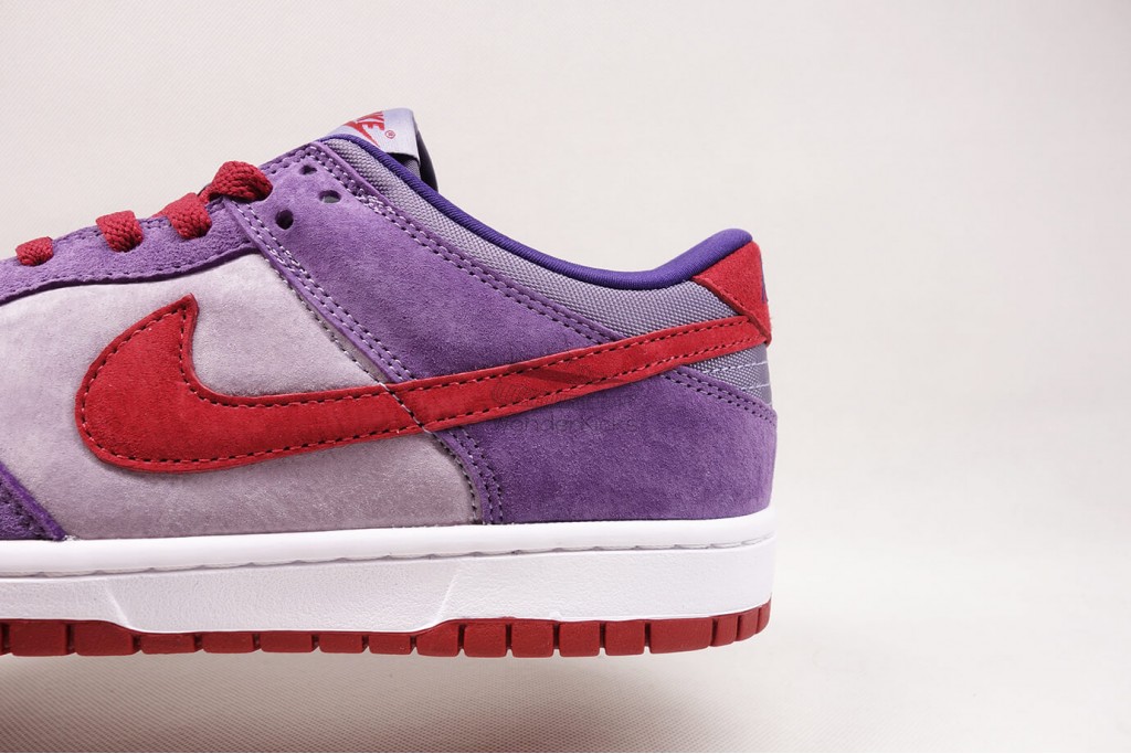 dunk low plum