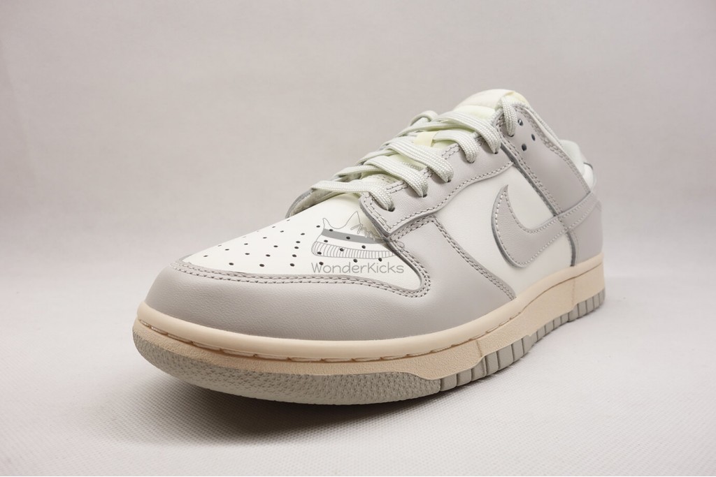 dunk low sail light bone