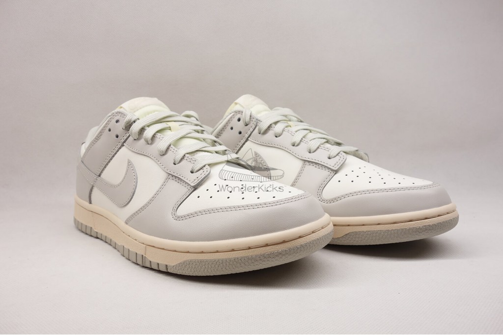 dunk low sail light bone