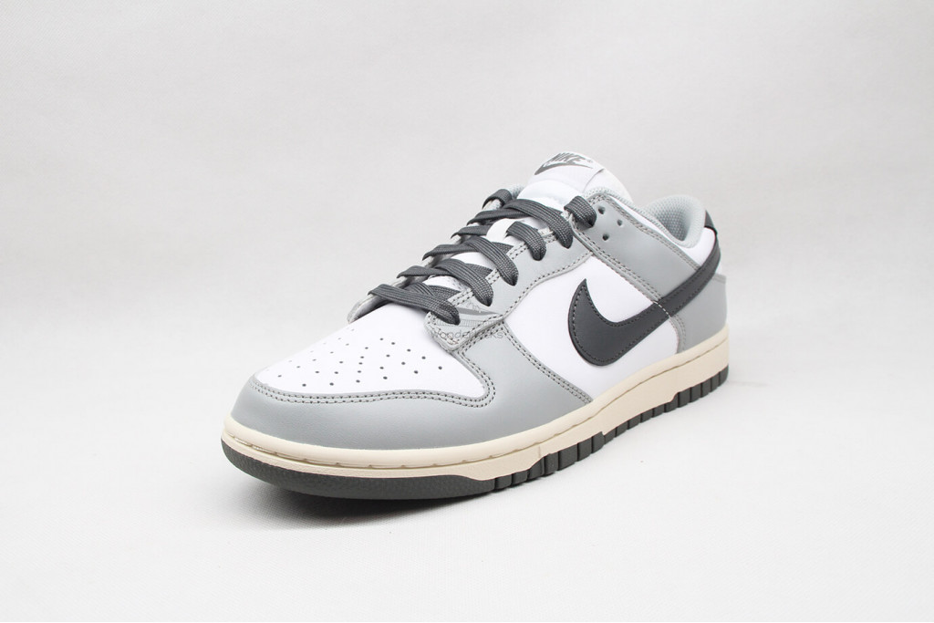 dunk low light smoke grey