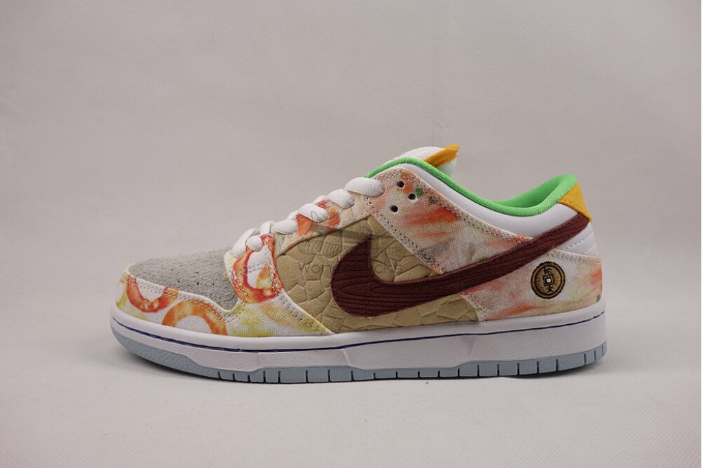 sb dunk low street hawker