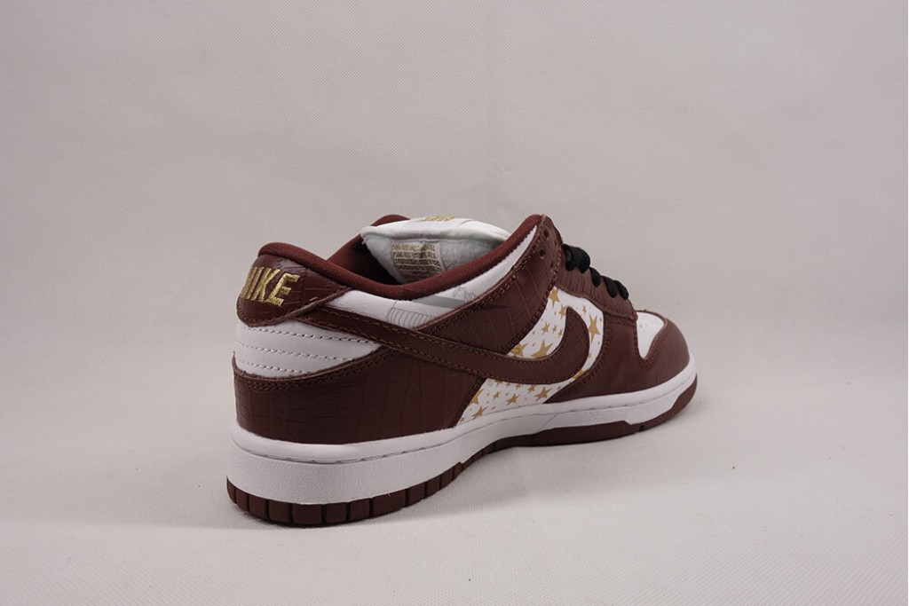 sb dunk low Sup*e stars barkroot brown