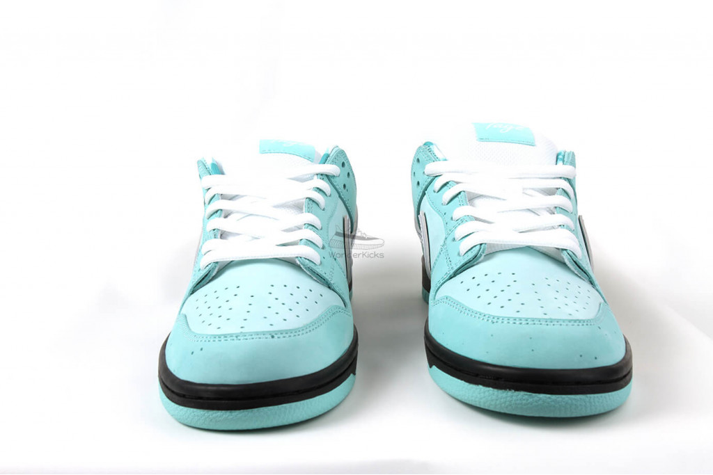 sb dunk low tiffany lobster