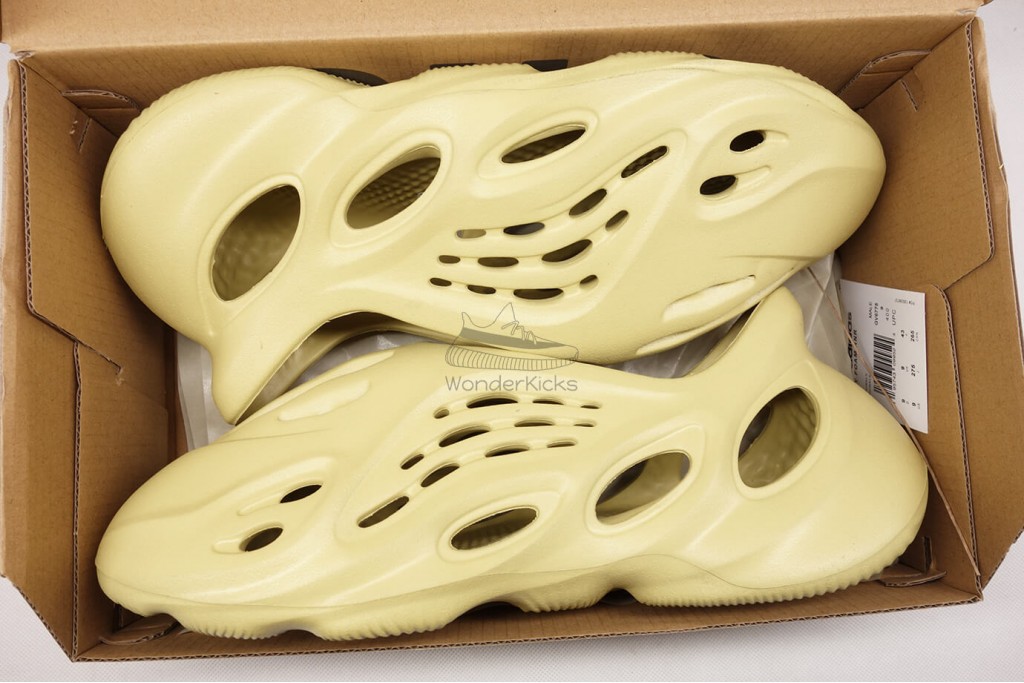 yeezy foam rnr sulfur